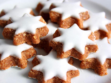 gingerbread cake cookies with crunchy lemon glaze