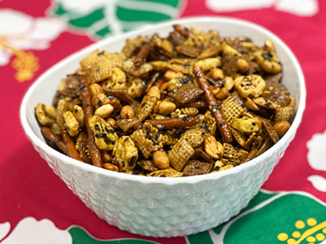 Hawaiian Santa's Favorite Chex Mix