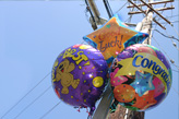 balloons in powerline
